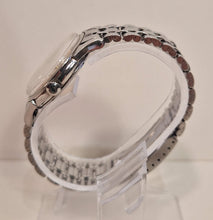 Load image into Gallery viewer, A 1968 Omega constellation with quick set date, original strap And Box, steel case.