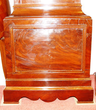 Load image into Gallery viewer, An English George III Late 18th Century Flame Mahogany Longcase Clock By Lozano