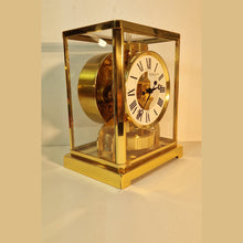 Load image into Gallery viewer, A 1980s Classic Model with Roman Numeral Dial