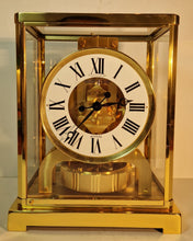 Load image into Gallery viewer, A 1980s Classic Model with Roman Numeral Dial