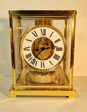 Load image into Gallery viewer, A 1980s Classic Model with Roman Numeral Dial