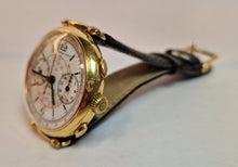 Load image into Gallery viewer, A 1925 18k Yellow gold Universal. Genève chronograph wristwatch.