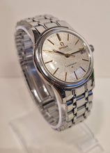 Load image into Gallery viewer, A 1968 Omega constellation with quick set date, original strap And Box, steel case.
