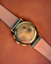 Load image into Gallery viewer, Universal Genève Compax 12426
