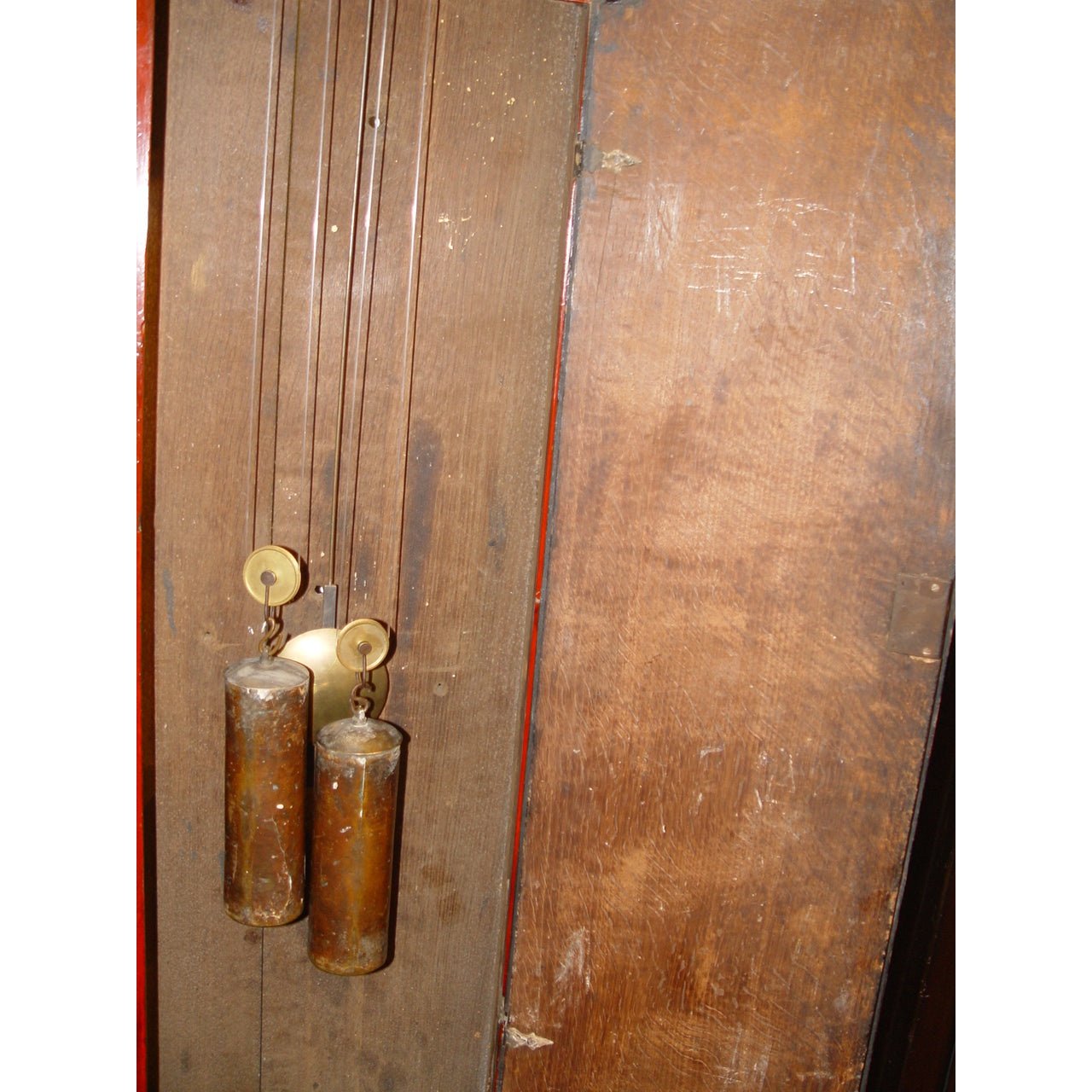 19th Victorian Red Work Layover Sham 朝 A 1780 Red Japanned And Poly Chrome Gilt Chinoiserie longcase