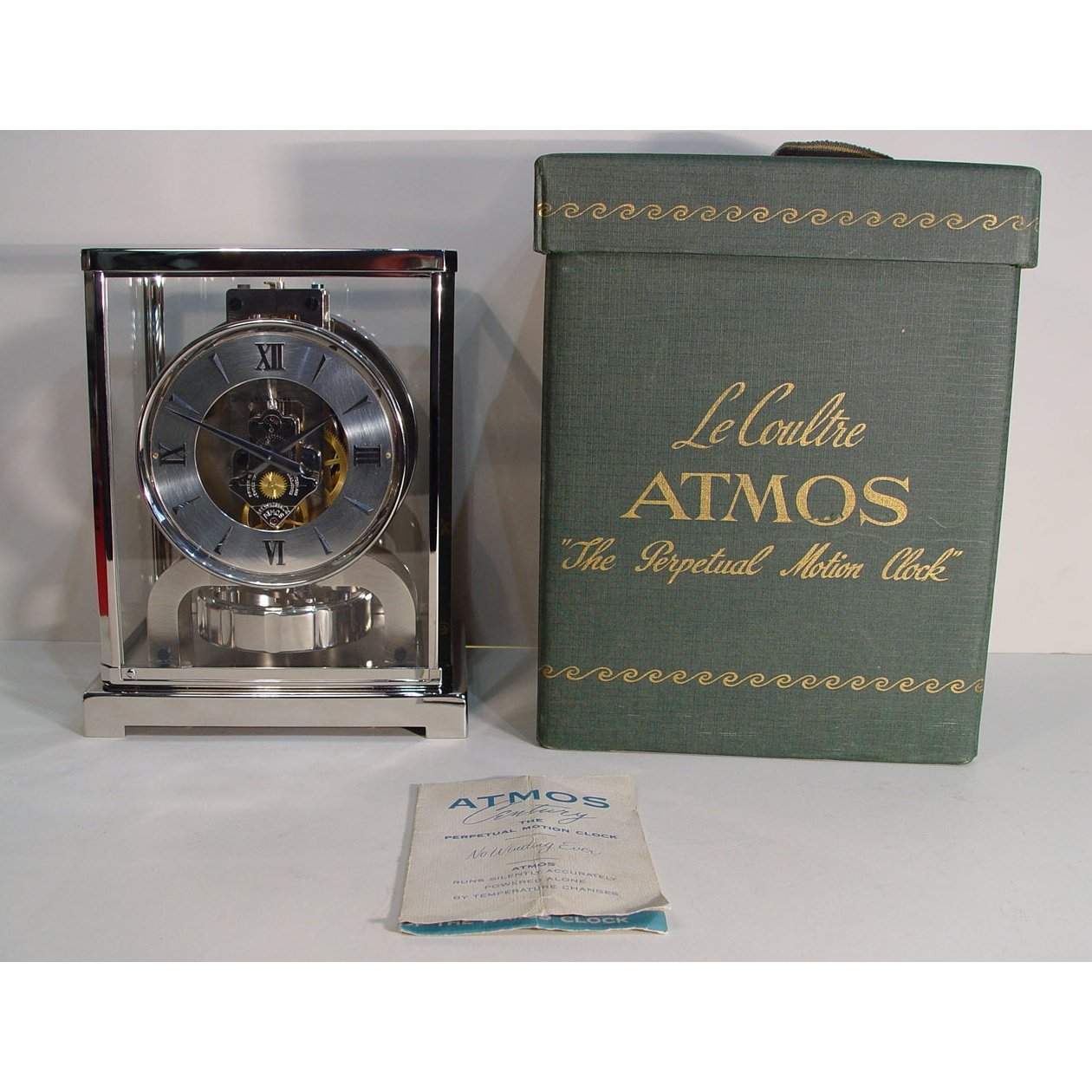 Lecoultre atmos discount perpetual motion clock