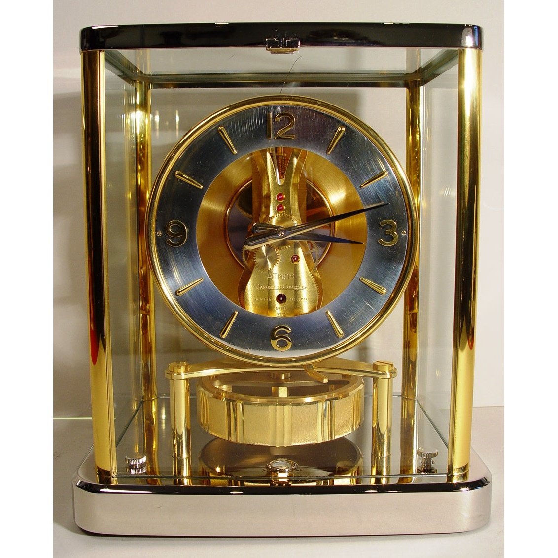 A Beaubourg Bicolour 1990 Jaeger Le Coultre 540 Cal Model Swiss Round Dial Atmos Clock